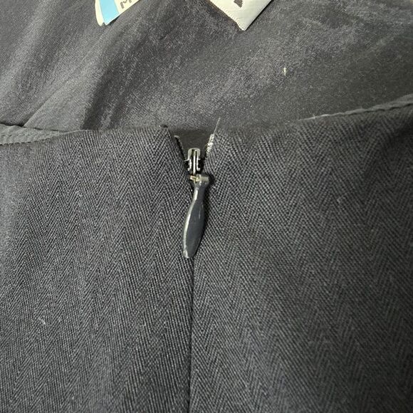 Jil Sander Midi Wool Flare Pleat Minimalist Skirt in Navy Pinstripe 36 / US 6 - Picture 5 of 14